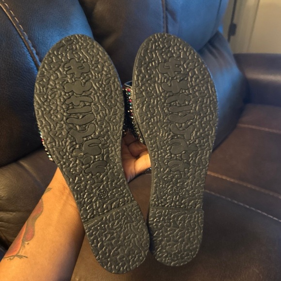 Sandals - Picture 3 of 3